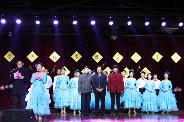 环境系诗朗诵 许晨杰摄影