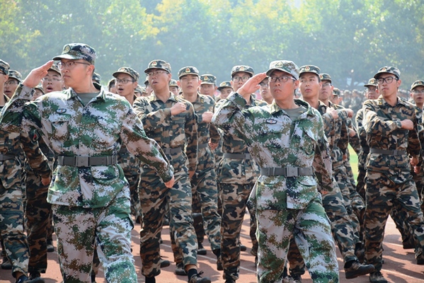 凌云三十连方方队