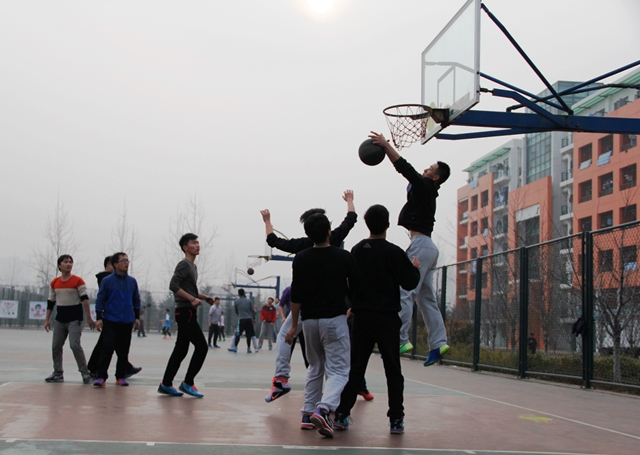 开学第一场篮球赛
