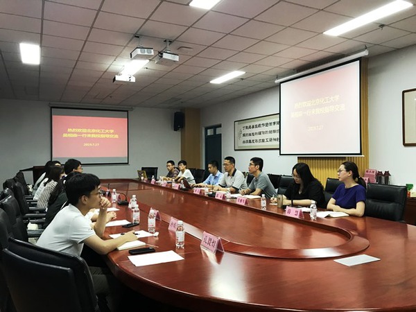 刘义副经理介绍学院基本情况