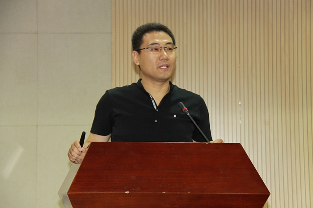 宋杰总监代表京博发言 赵明超摄影