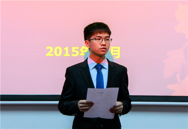 化蕴长江通讯社社长赵明超发言 孙运景摄影 化蕴长江通讯社社长赵明超发言 孙运景摄影