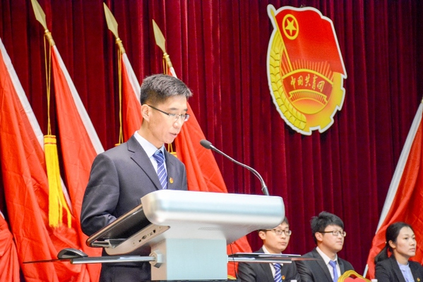 郭孟主持会议 李博一摄影 郭孟主持会议 李博一摄影