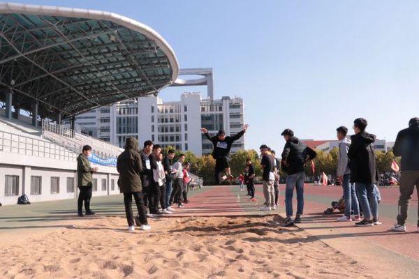 男子三级跳远 李国梁摄影