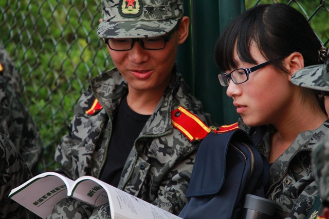 休息期间不忘学习 休息期间不忘学习