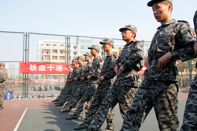 铁血男儿 铁血男儿