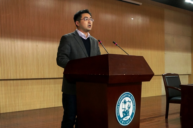 威廉希尔官网党委副书记王迅代表先进集体发言 杨港宁摄影 威廉希尔官网党委副书记王迅代表先进集体发言 杨港宁摄影