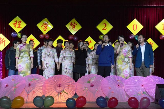 环境系合唱《相亲相爱一家人》 