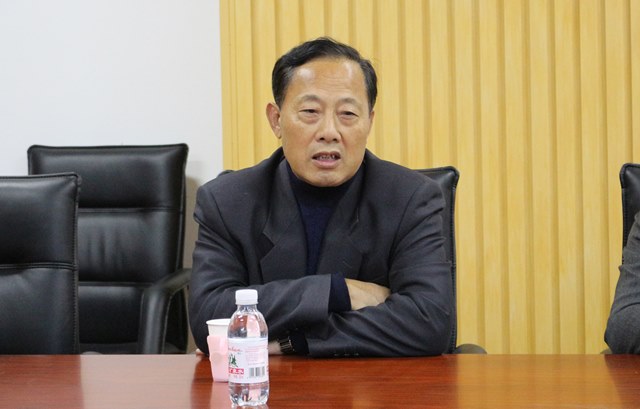 纪效田老师讲述学院故事 魏孟吉摄影 纪效田老师讲述学院故事 魏孟吉摄影